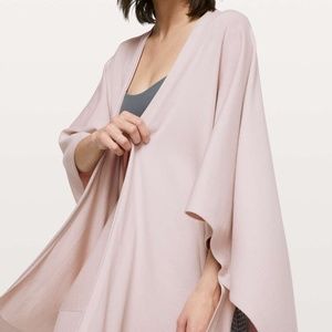 Lululemon 🍋 Free to Coast Wrap Pink Bliss